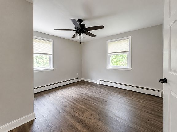 5th image of 20 Woodlawn Ave APT B
