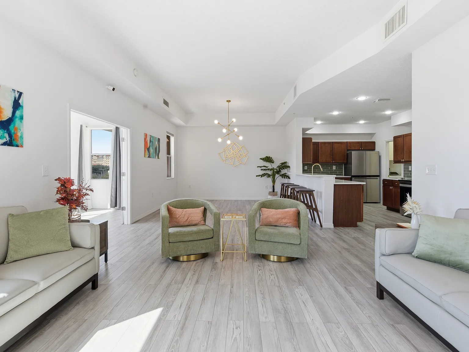 2 bed, 1700 sqft, $2,600 — Photo 3