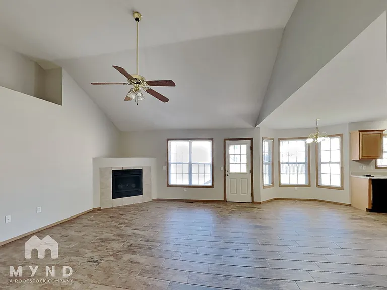 418 N Century Pl — Photo 5