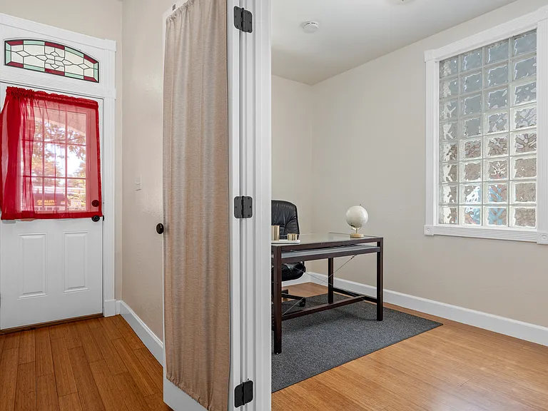 3023 Lawrence St — Photo 12