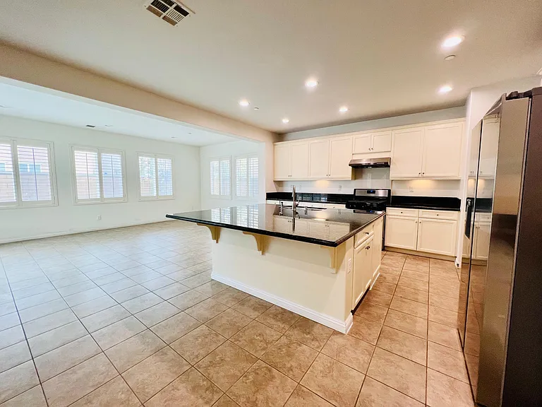 14518 Viva Dr — Photo 11