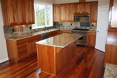 4th image of 10105 203 Ave NE