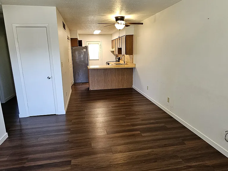 8484 Woodgrove Dr #8484 — Photo 5