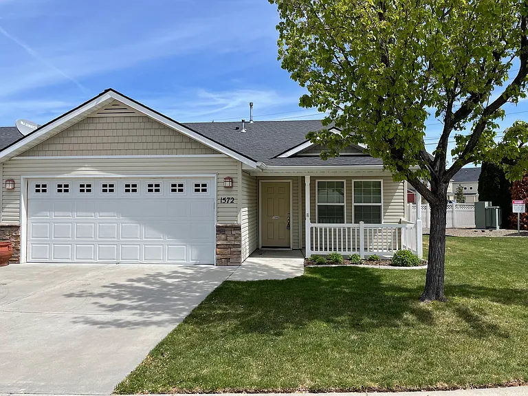 1572 E Locust View Ln — Photo 1