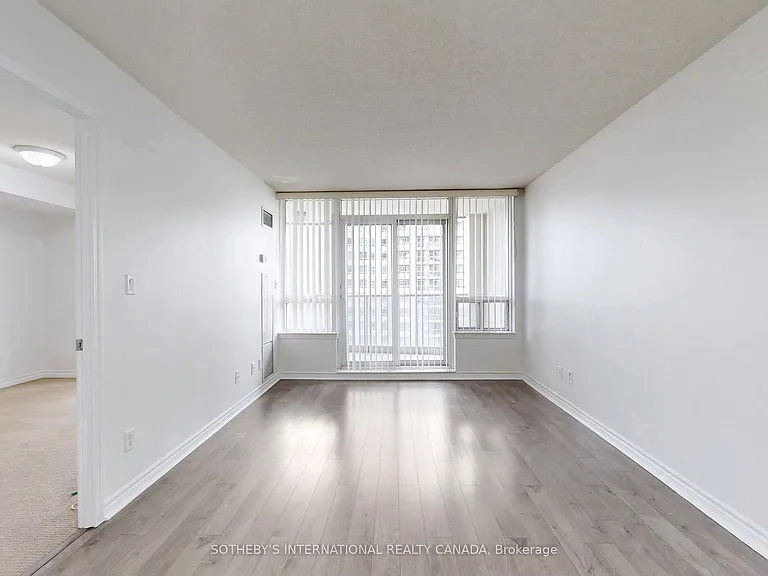 2 Rean Dr #1310 — Photo 4