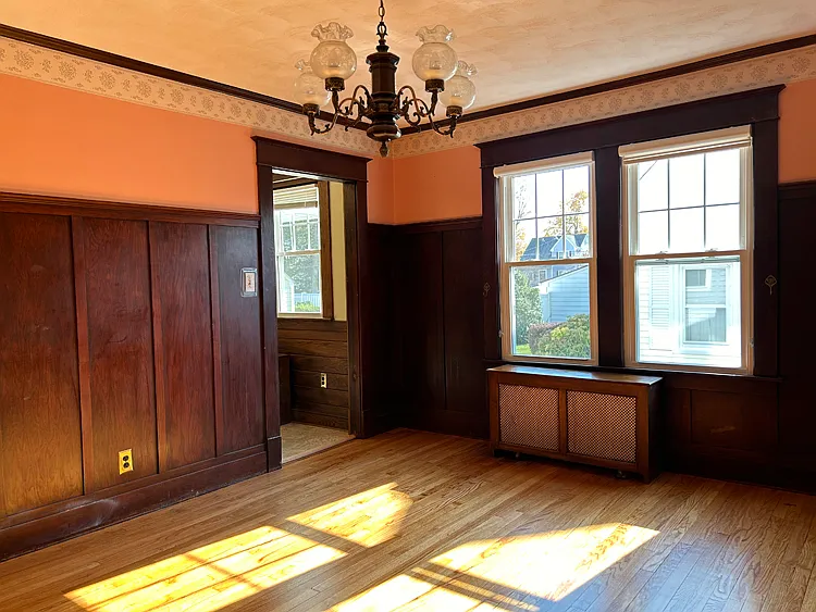 3 bed, 1300 sqft, $1,900 — Photo 2