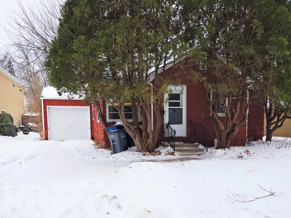 1217 3rd St S, Moorhead, MN 56560