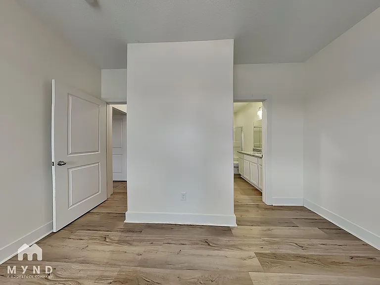 5801 Bristol St #5801 — Photo 11