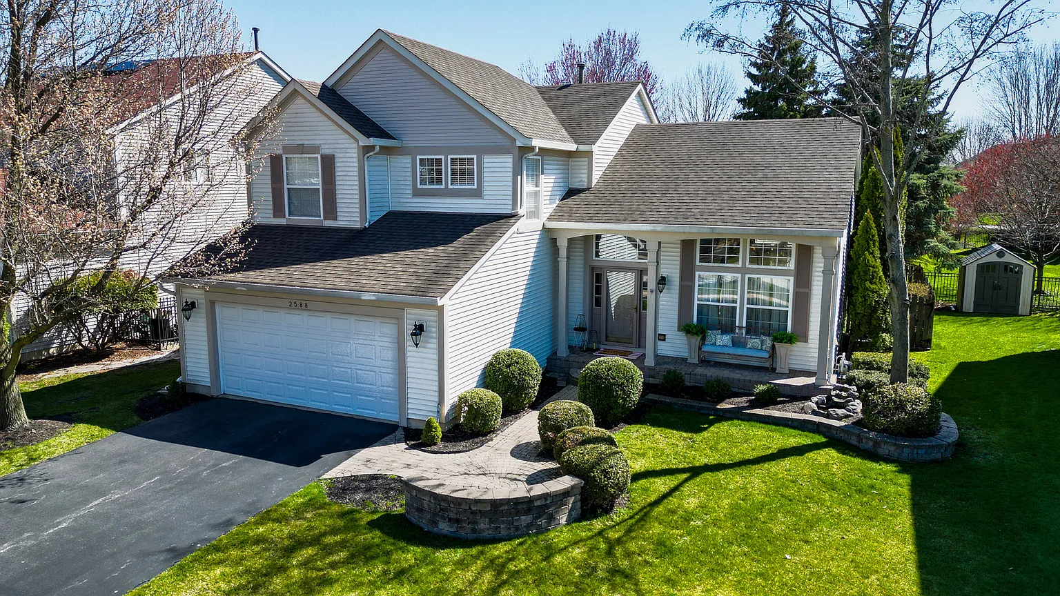 2588 Whitehall Ln photo 1