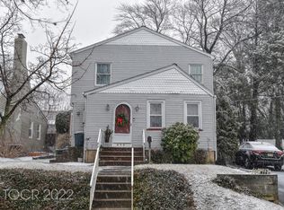 878 Elm Ave, River Edge, NJ 07661