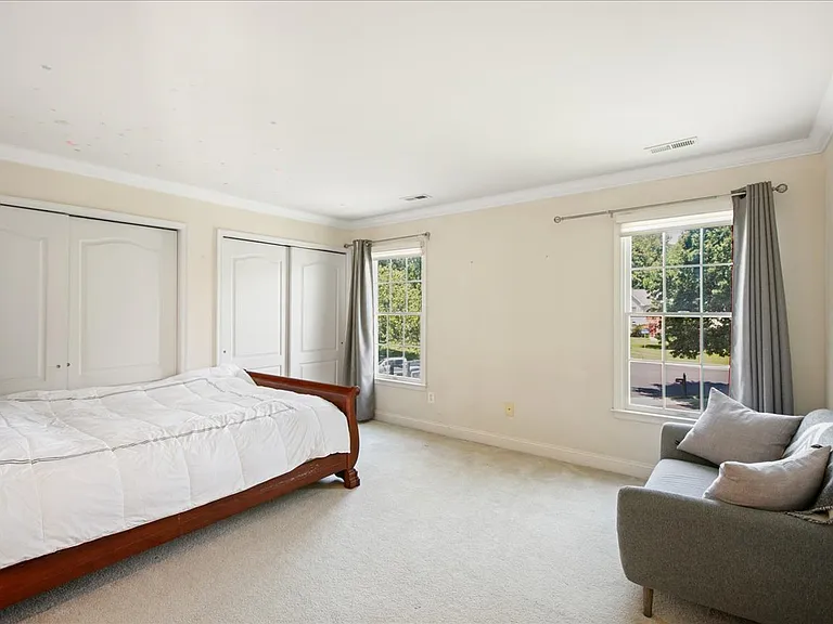 10243 Brittenford Dr — Photo 35
