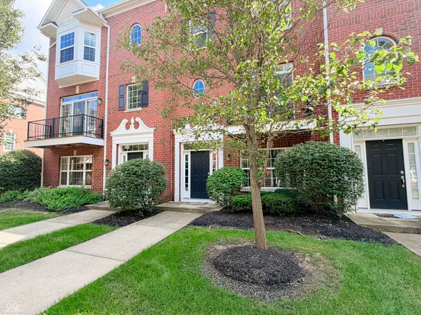 11910 Riley Dr Unit 4, Zionsville, IN 46077