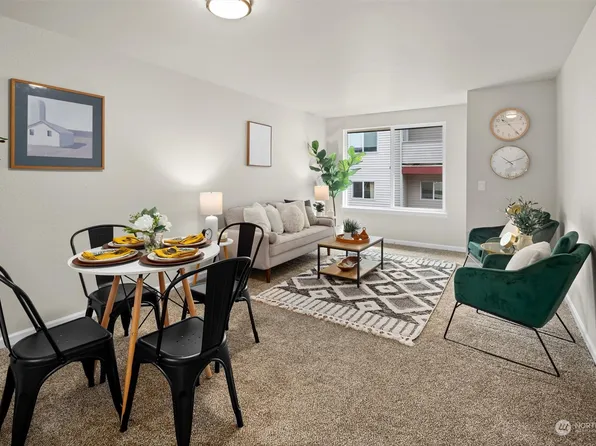 8911 Holly Drive #210, Everett, WA 98208