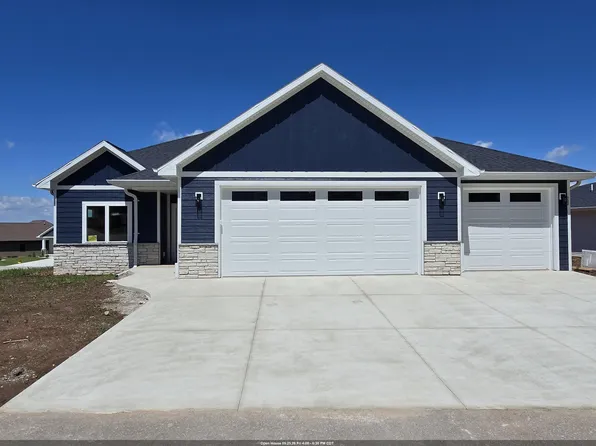 1655 Grace Garden Way, De Pere, WI 54115