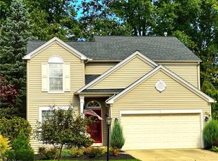 456 Canterbury Ln, Northfield, OH 44067