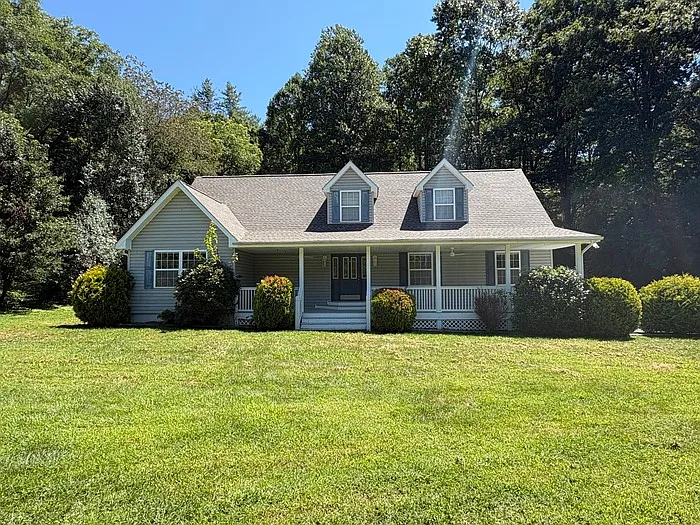 1138 Hyatt Creek Rd
