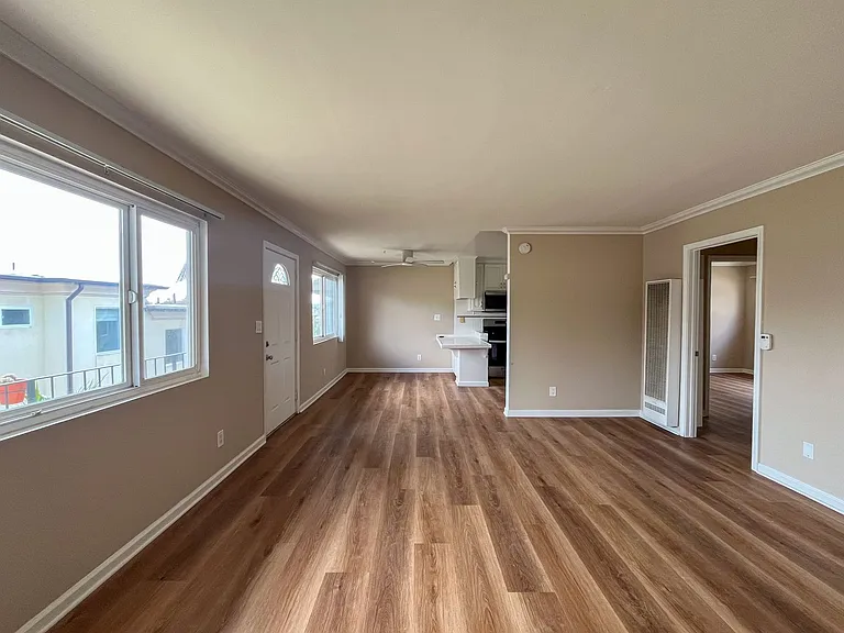 221 Sheldon St — Photo 16
