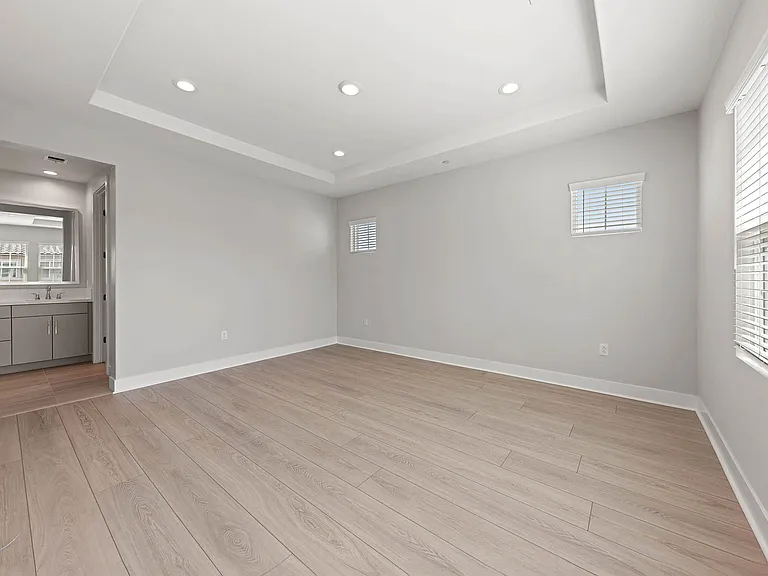 585 Patten Ave — Photo 18
