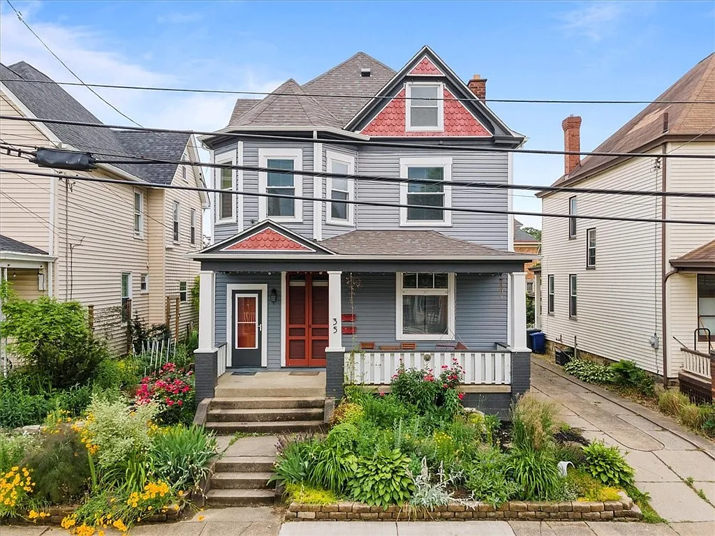 35 Hawthorne Ave photo 1