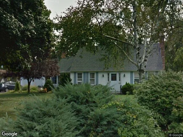 84 Ashworth St, Manchester, CT 06040