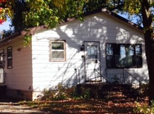 208 Locust St, Baraboo, WI 53913