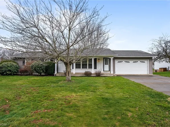 11105 Titus Ave NW, Uniontown, OH 44685