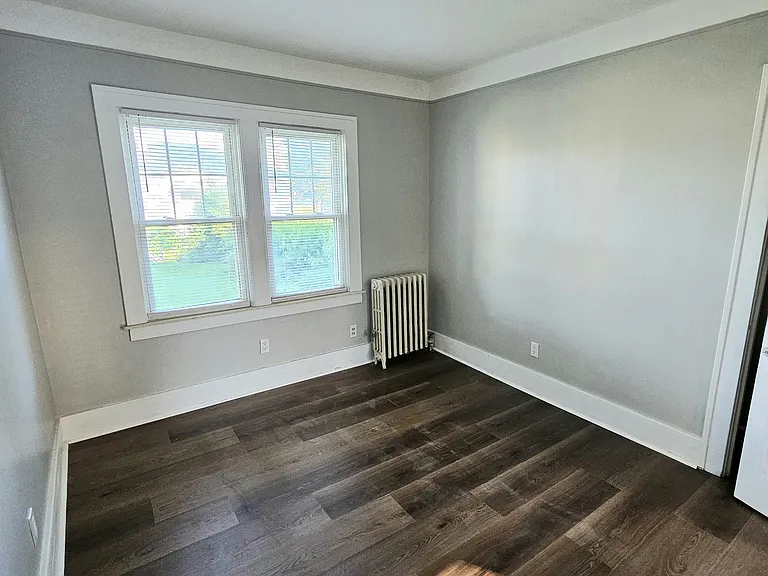 867 Farnham Ave — Photo 22