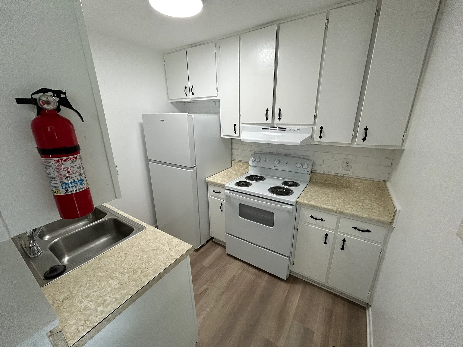 2 bed, 827 sqft, $1,100 — Photo 4