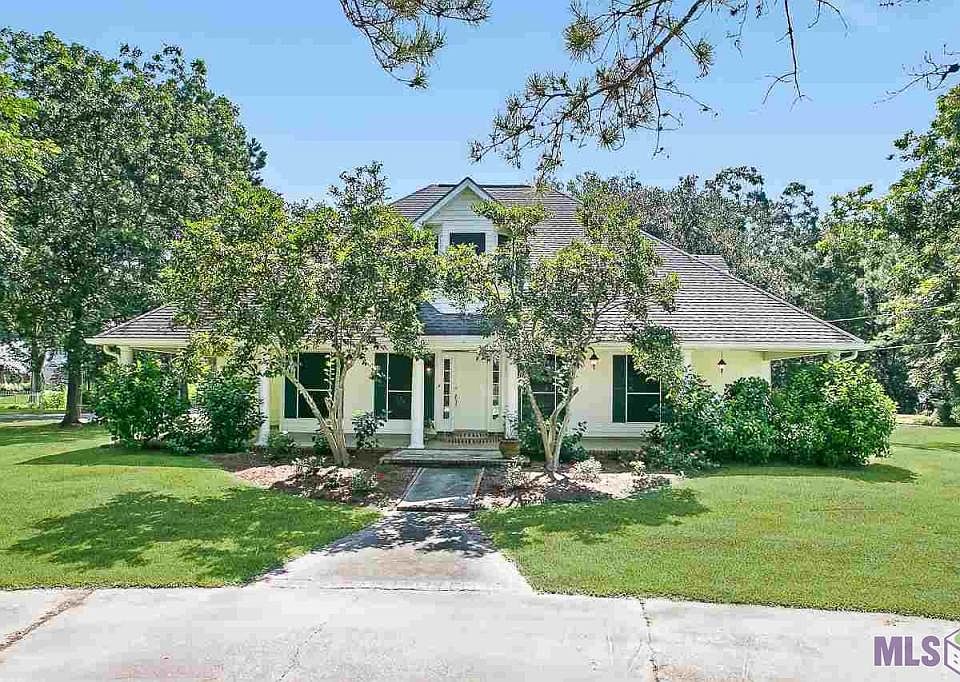 1st image of 18566 Cottonwood Dr