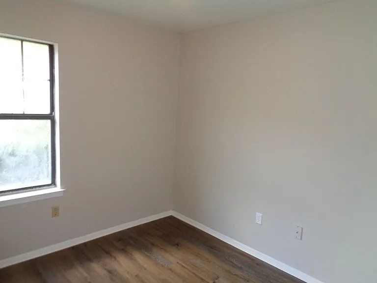 5163 Haynes Dr — Photo 12
