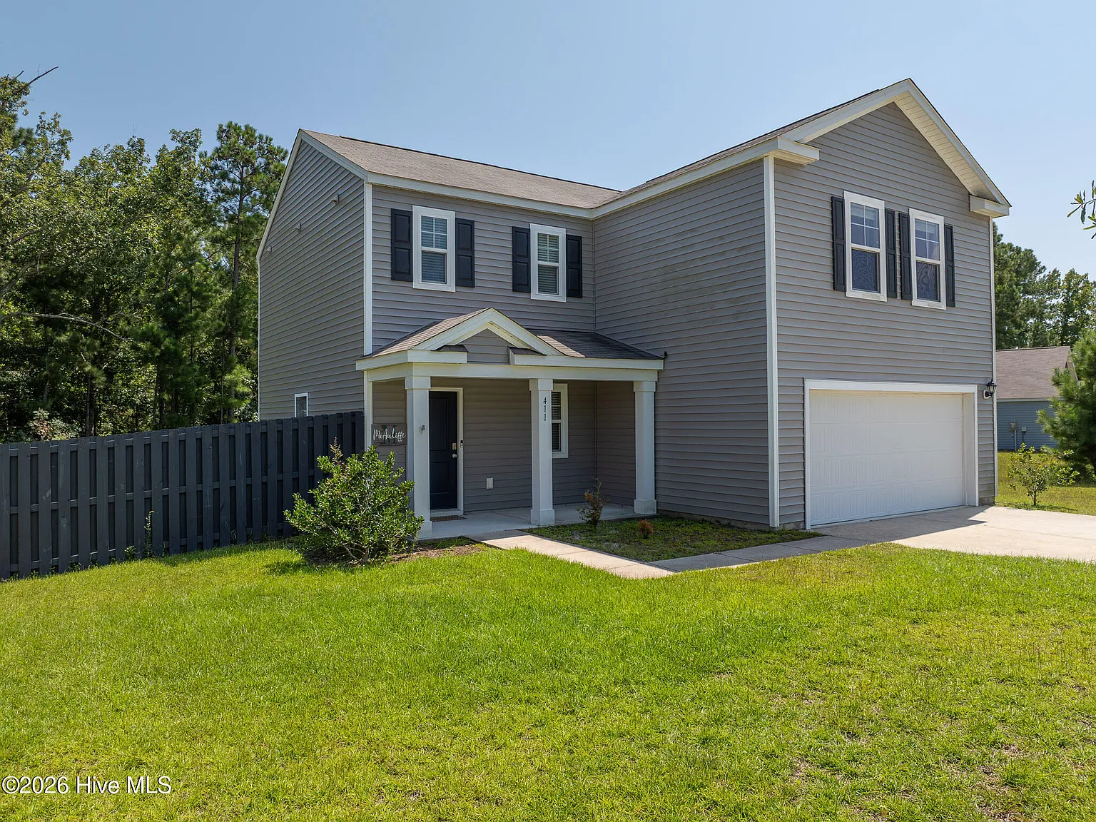 4 bed, 2.5 bath, $2,100 — Photo 3
