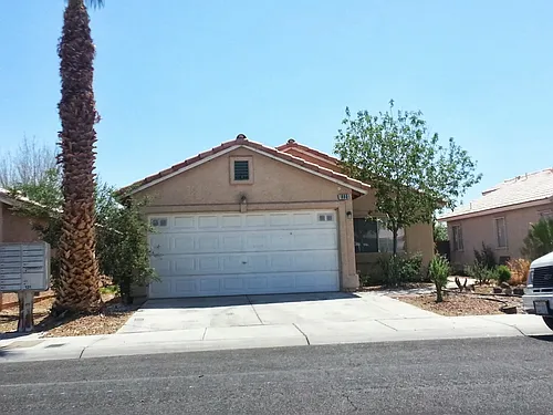 1860 Crystal Gem St Photo 1
