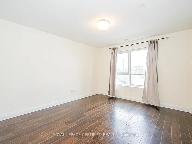 26 Wellington St #205 — Photo 29
