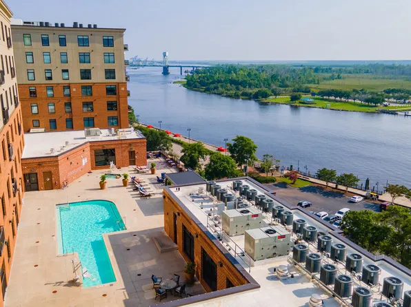 240 N Water Street #454, Wilmington, NC 28401