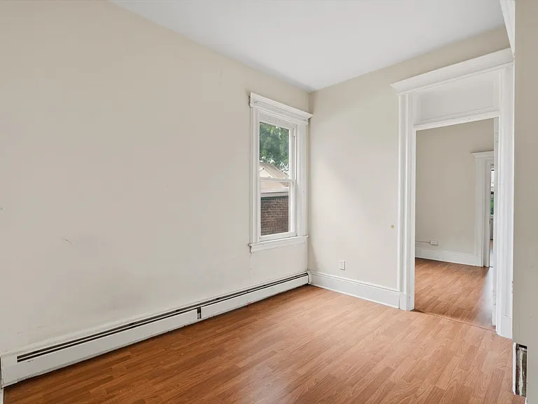 893 Montgomery St #6 — Photo 12