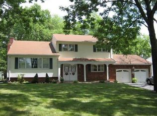 689 S Beverwyck Rd, Parsippany, NJ 07054