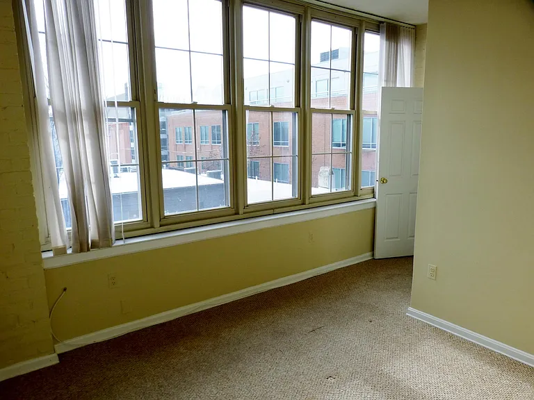 1516 Lancaster St #3C — Photo 8