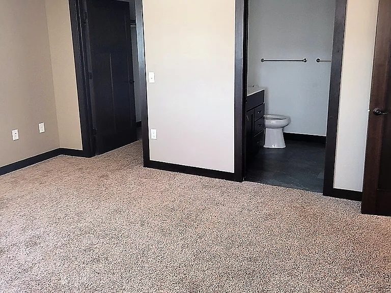 1929 Cypress Ct NE #7 — Photo 11