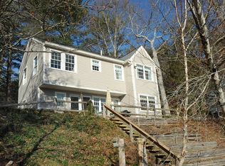 44 Goldfinch Ln, Plymouth, MA 02360