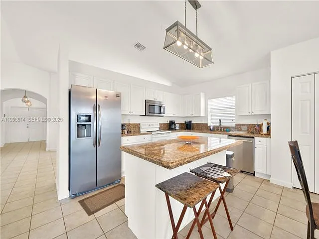 12046 SW 133rd Ter — Photo 4