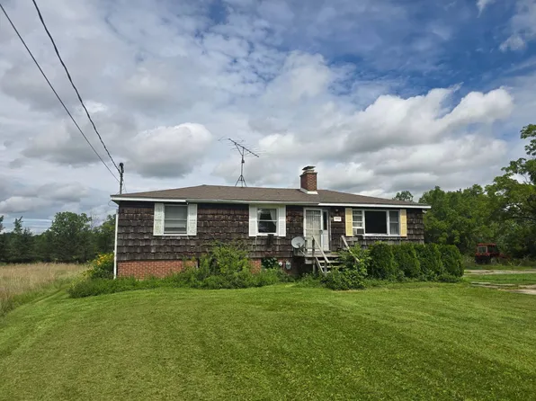 7963 Chestnut Ridge Rd, Gasport, NY 14067
