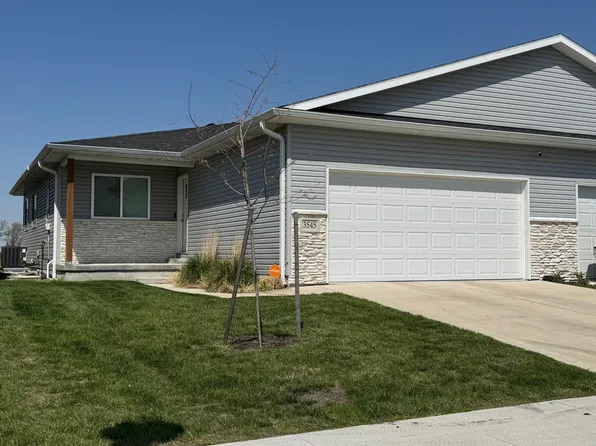 3545 Little Bluestem Rd, Fremont, NE 68025
