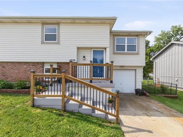1225 E Cothrell St, Olathe, KS 66061