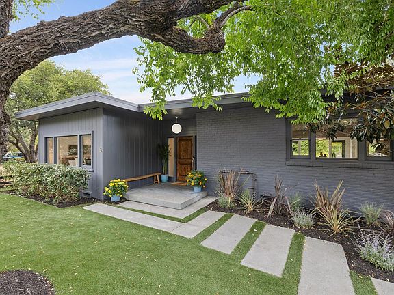 3rd image of 5 Angela Avenue