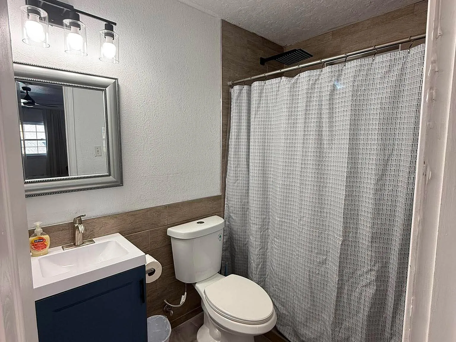 1 bed, 600 sqft, $1,700 — Photo 2