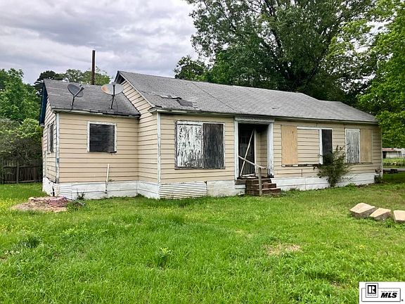 3rd image of 705 Pleasant Dr