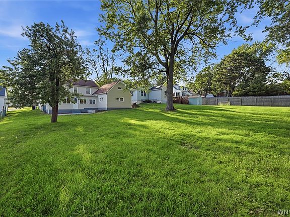 4th image of 51 Hillcrest Dr