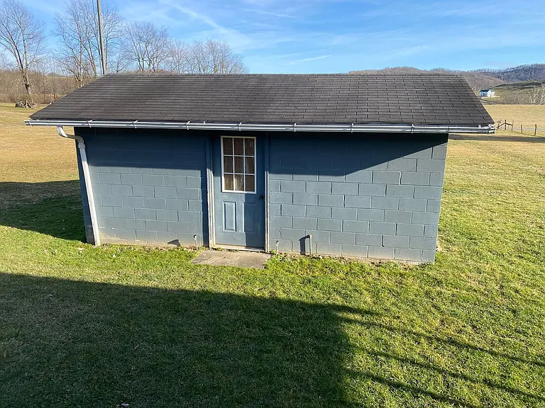 874 Westfield Rd — Photo 16