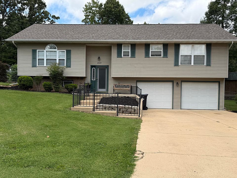 1st image of 2519 Courtney Place