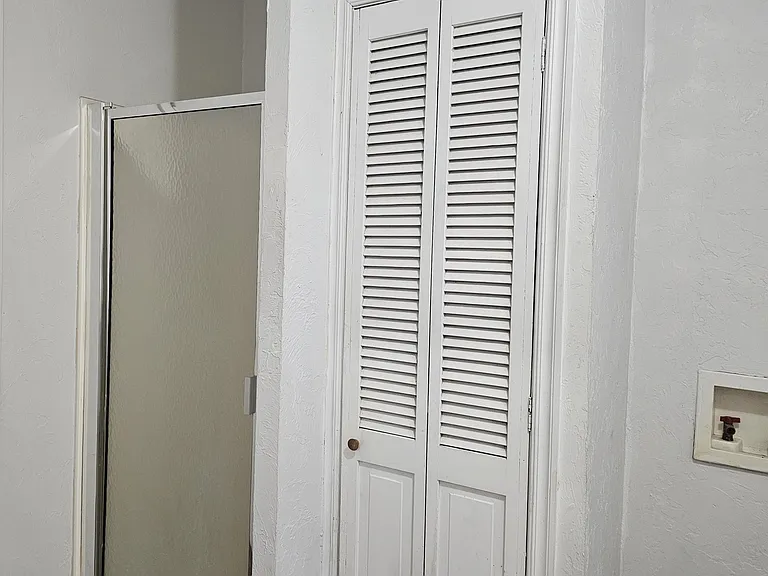1112 Jet Dr — Photo 2